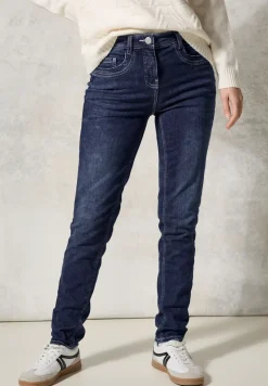 Jeans im Slim Fit