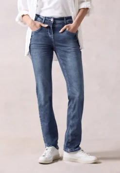 Jeans im Slim Fit