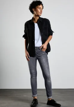 Jeans im Slim Fit