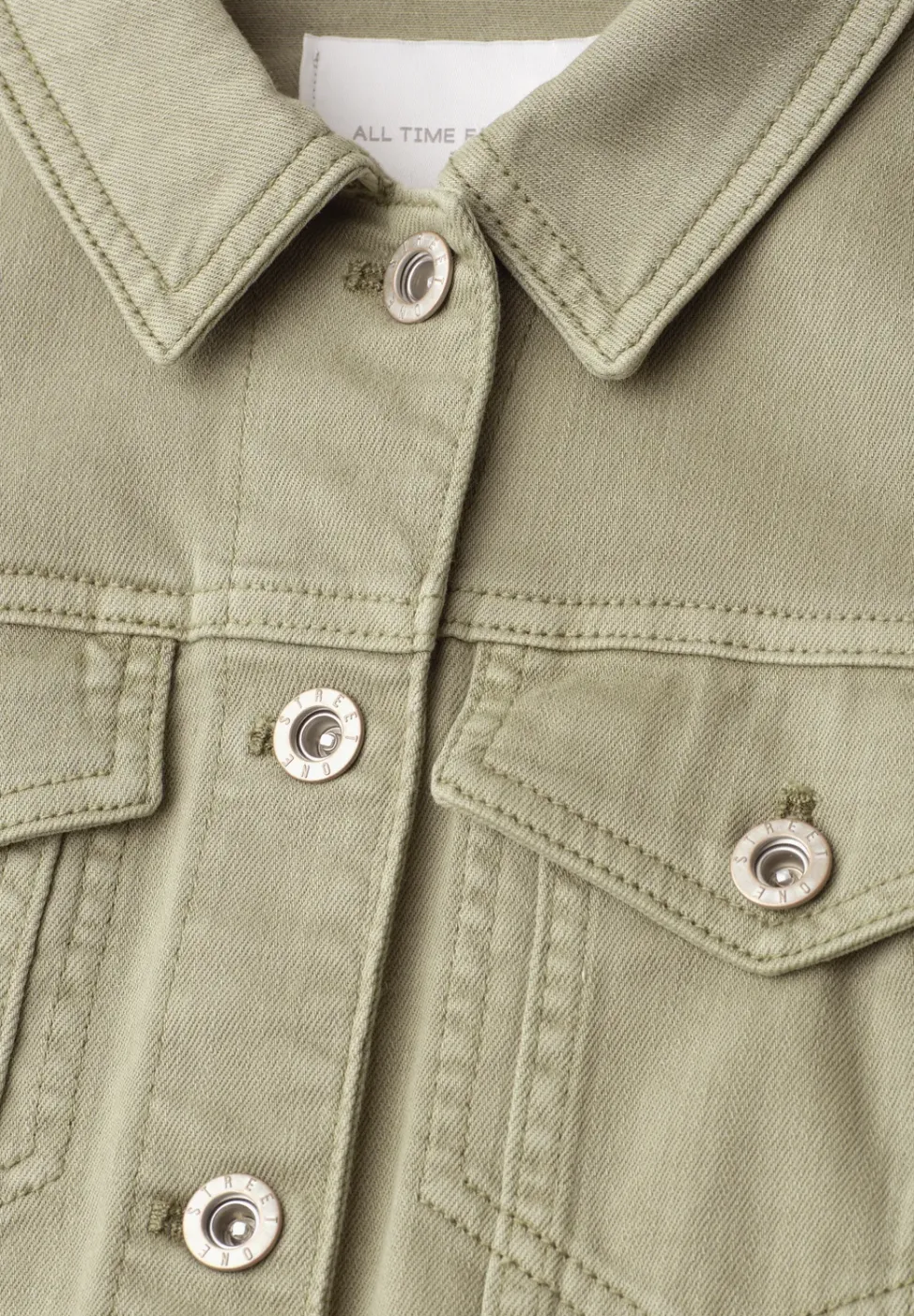 Jeansjacke im Colored-Denim-Look