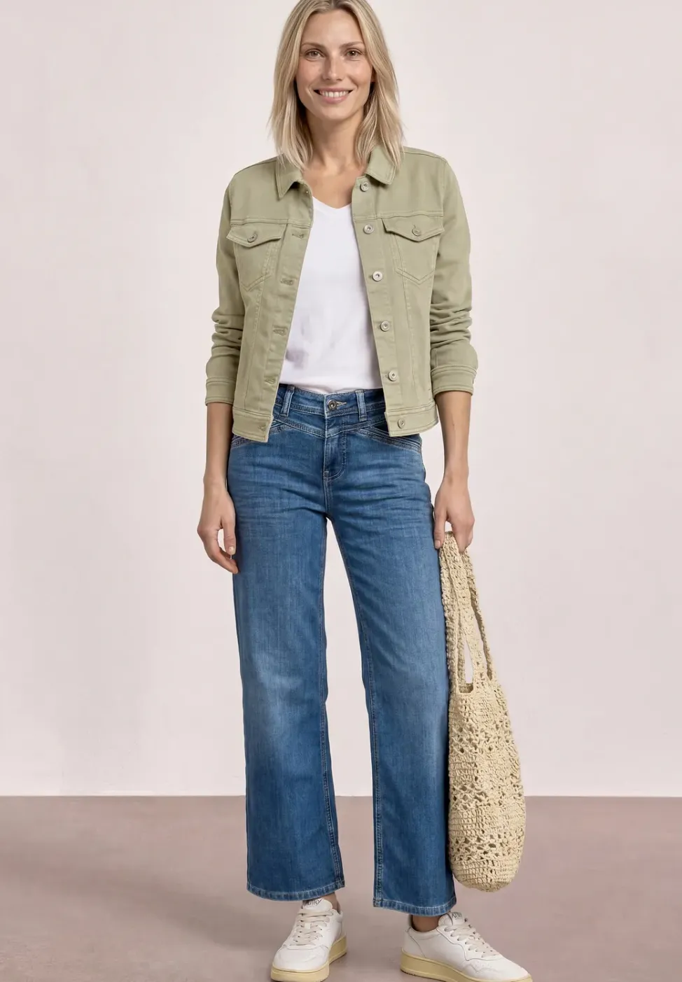 Jeansjacke im Colored-Denim-Look