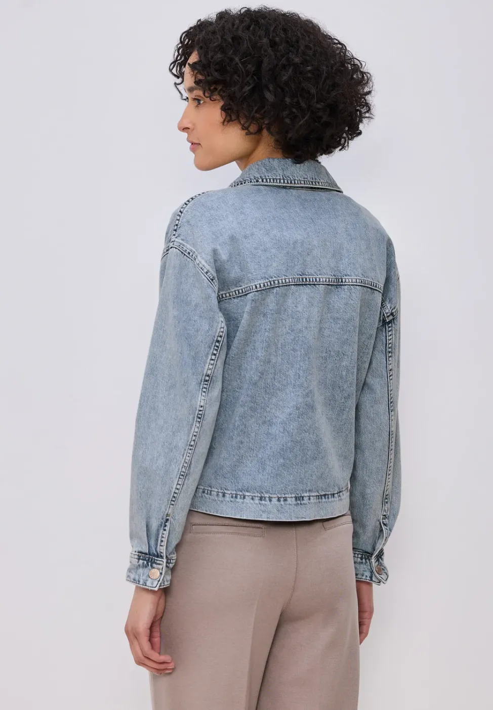 Jeansjacke in heller Waschung