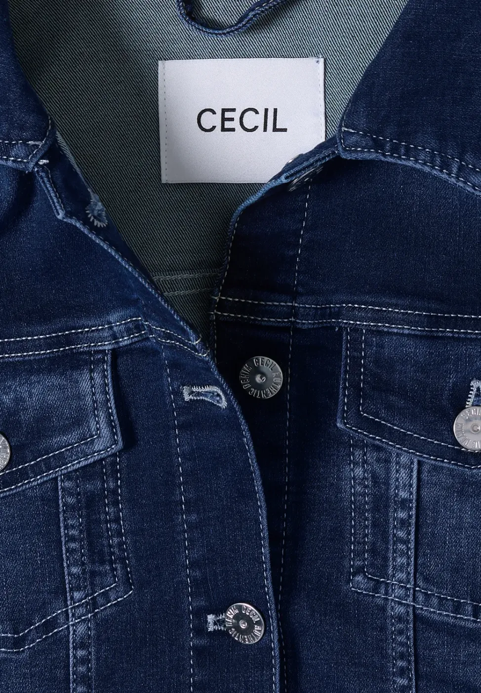 Jeansjacke mit Brusttaschen und Knöpfen