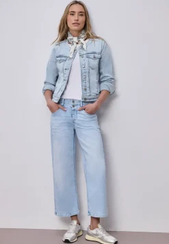 Jeansjacke mit Brusttaschen und Knöpfen