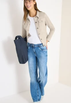 Jeansjacke mit Brusttaschen und Knöpfen