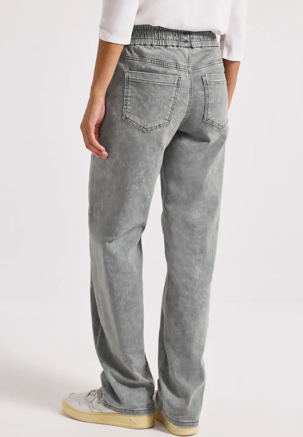 Jeans mit Elastikbund