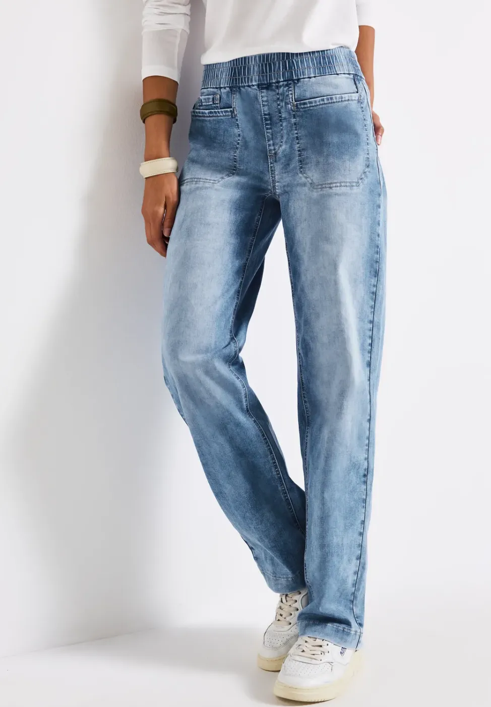 Jeans mit Elastikbund