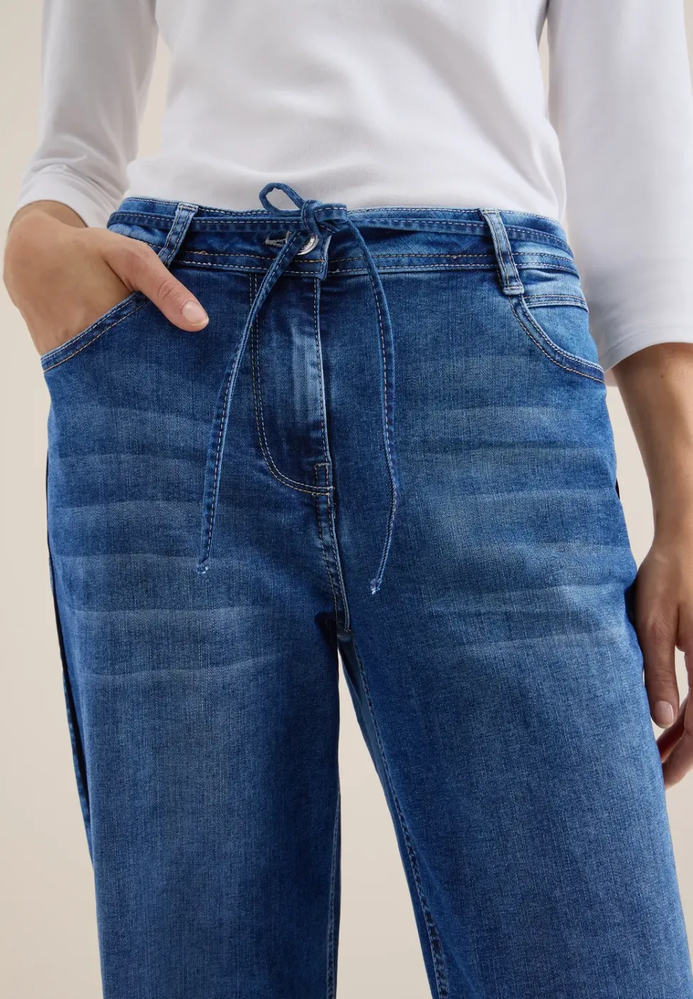 Jeans mit Gallonstreifen