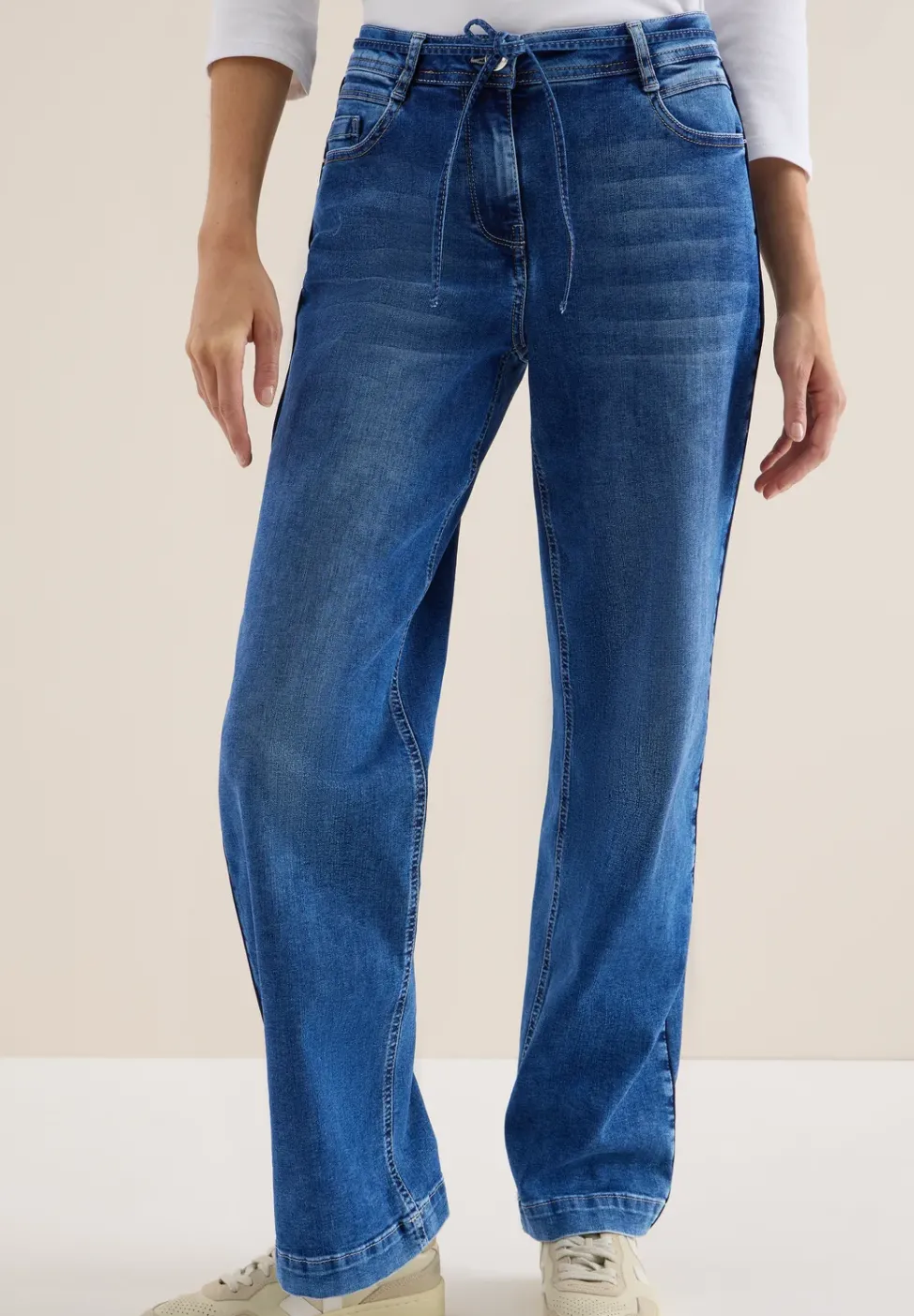 Jeans mit Gallonstreifen