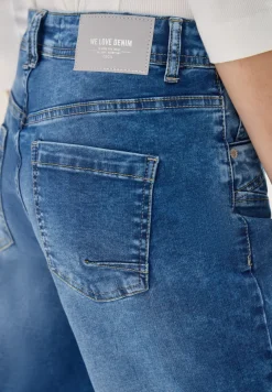 Jeans mit Saumdetail