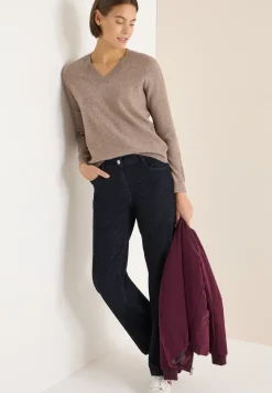 Jeans mit Schmucksteinen
