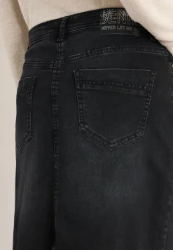 Jeansrock mit Nieten