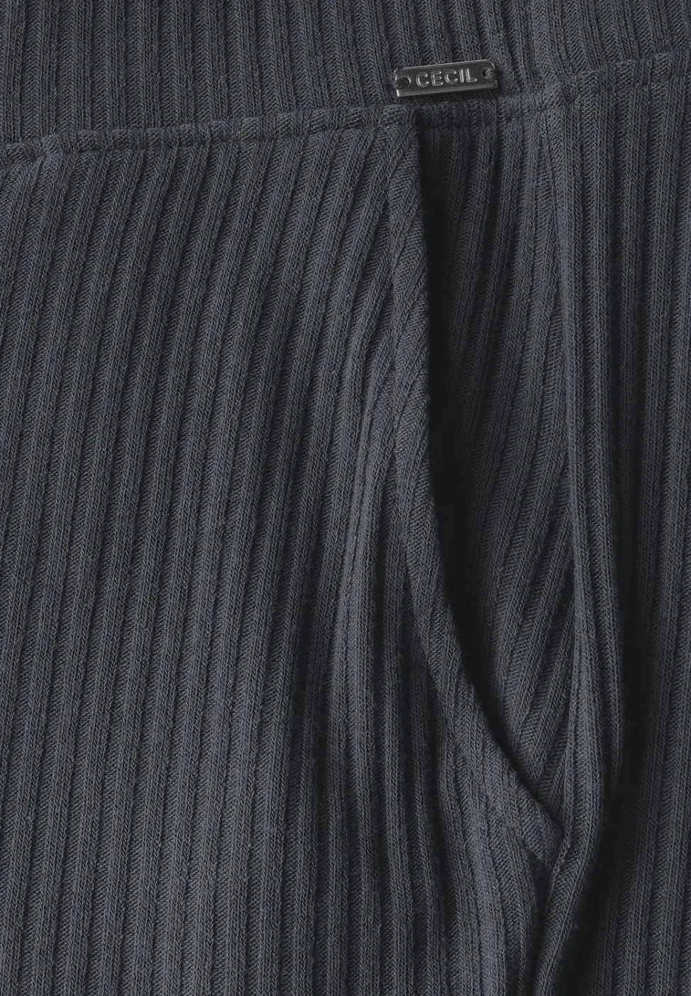Jersey-Hose mit Rippstruktur