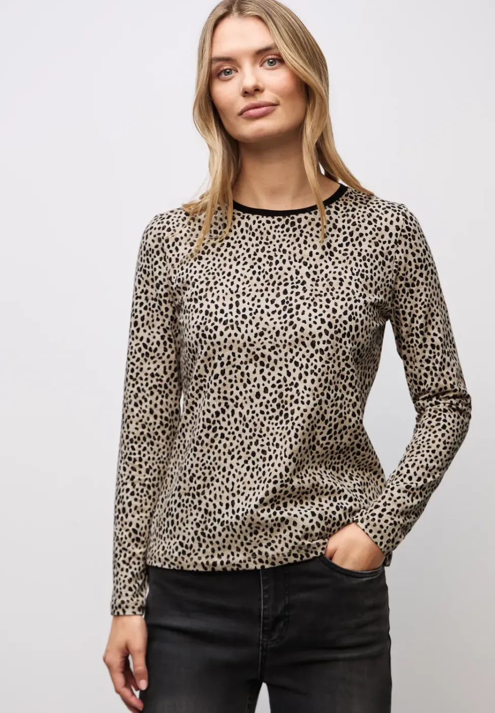 Jersey-Shirt im Leo-Look