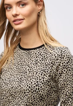 Jersey-Shirt im Leo-Look
