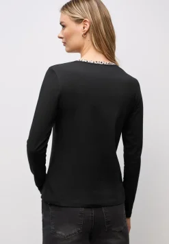 Jersey-Shirt mit Leo-Detail