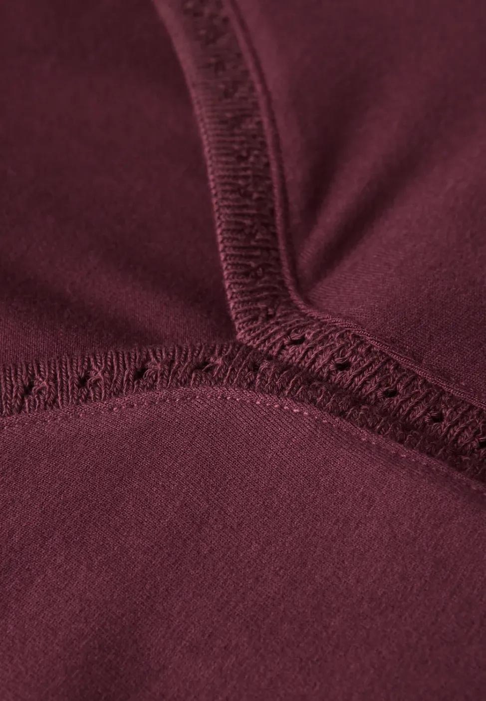 Jersey-Top mit Häkeldetails