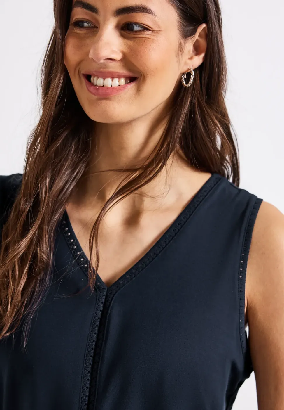 Jersey-Top mit Häkeldetails