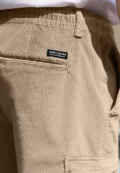 Jogg Cargo Shorts im Regular Fit