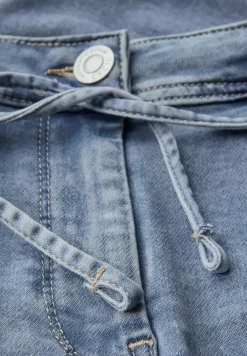 Jogg Shorts im Denim Look