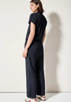 Jumpsuit mit Struktur