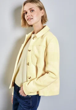 Karierte Jacke