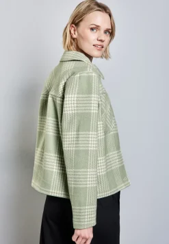 Karierte Jacke