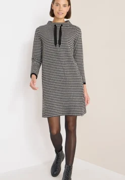 Kariertes Kleid