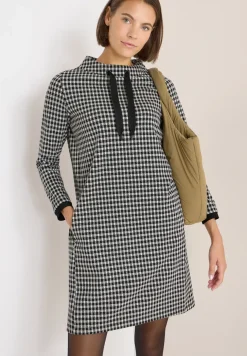 Kariertes Kleid