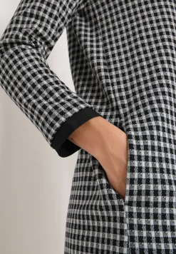 Kariertes Kleid