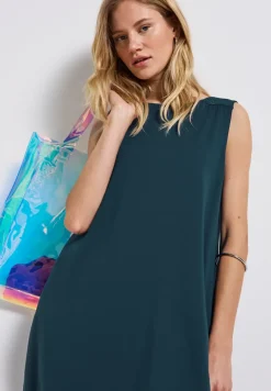 Kleid in Unifarbe
