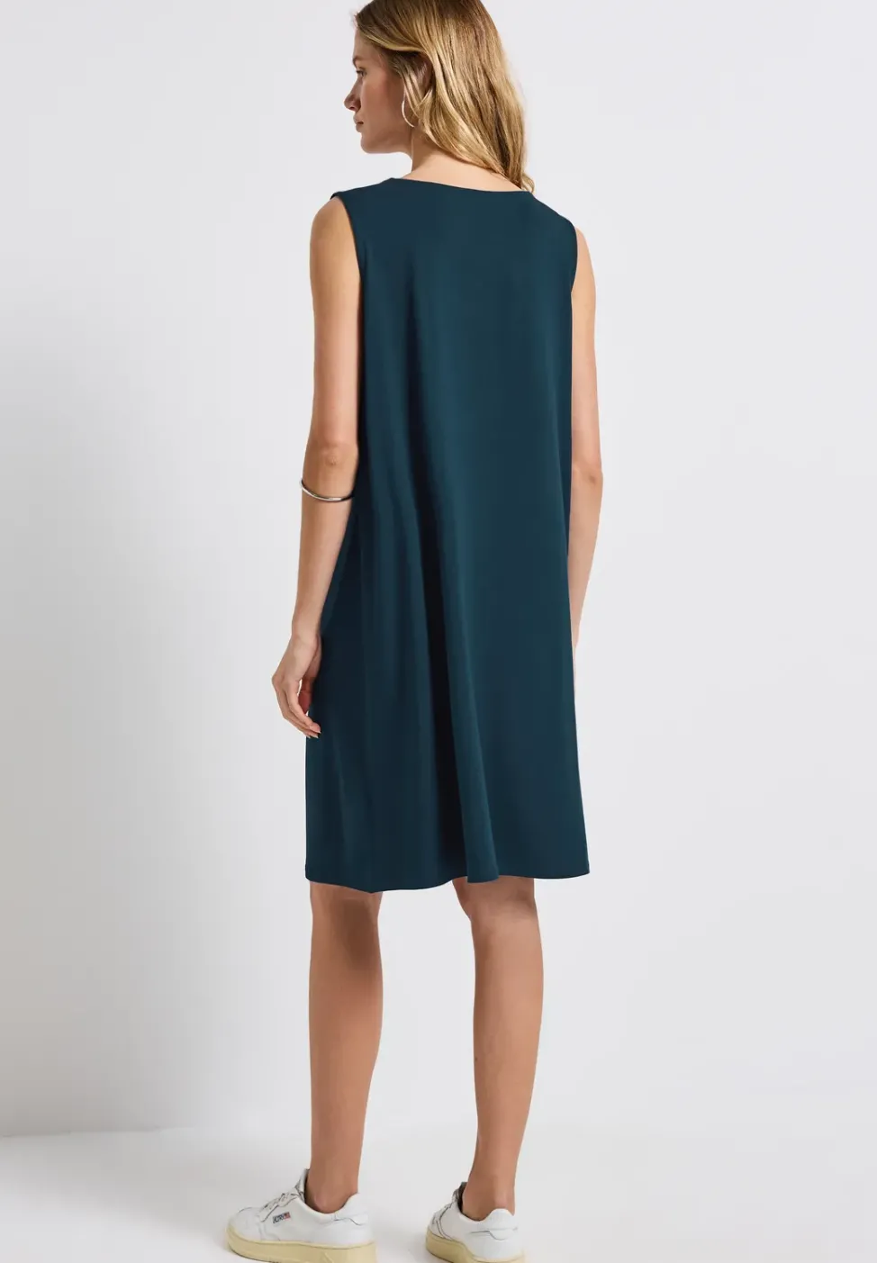 Kleid in Unifarbe