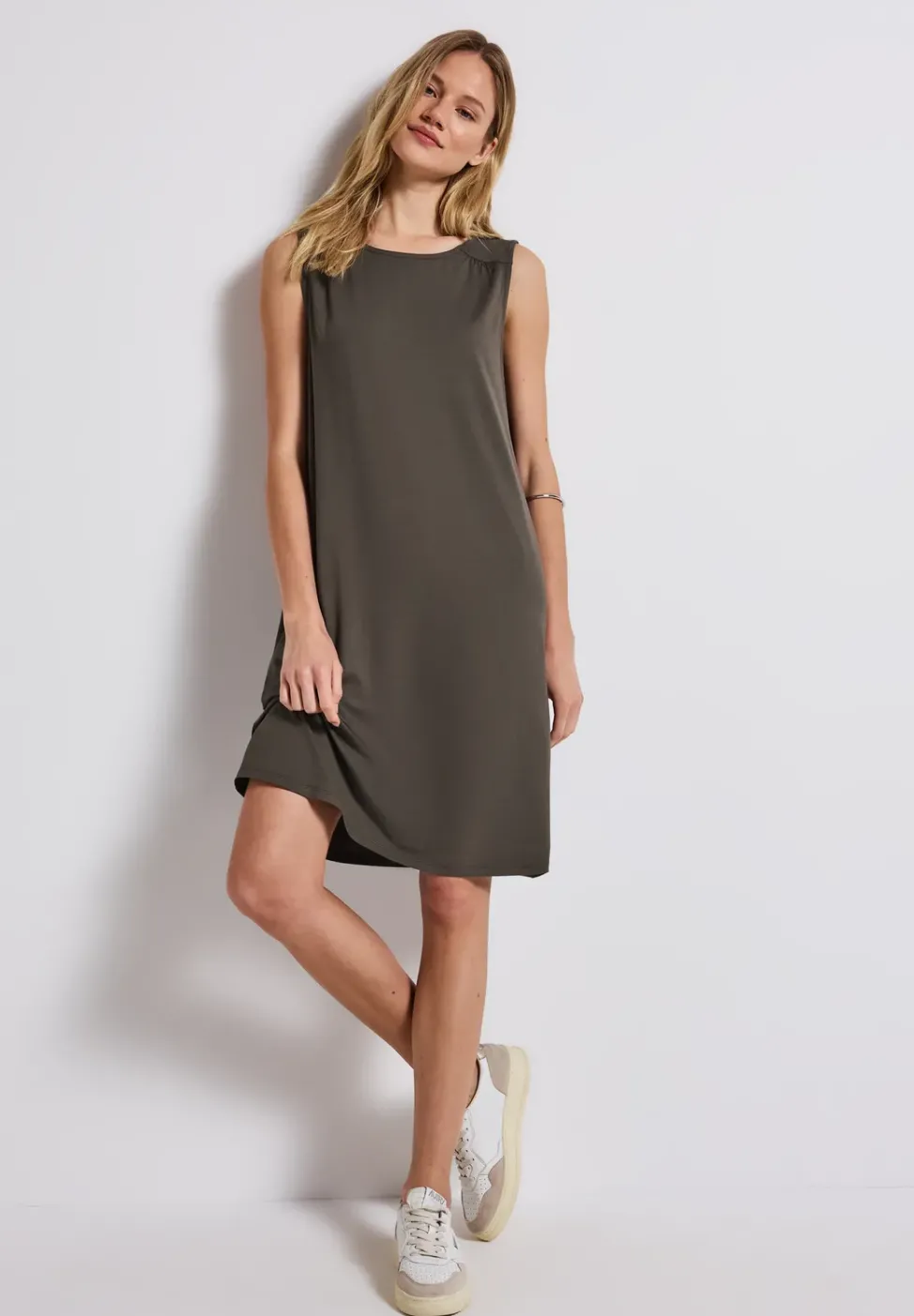 Kleid in Unifarbe
