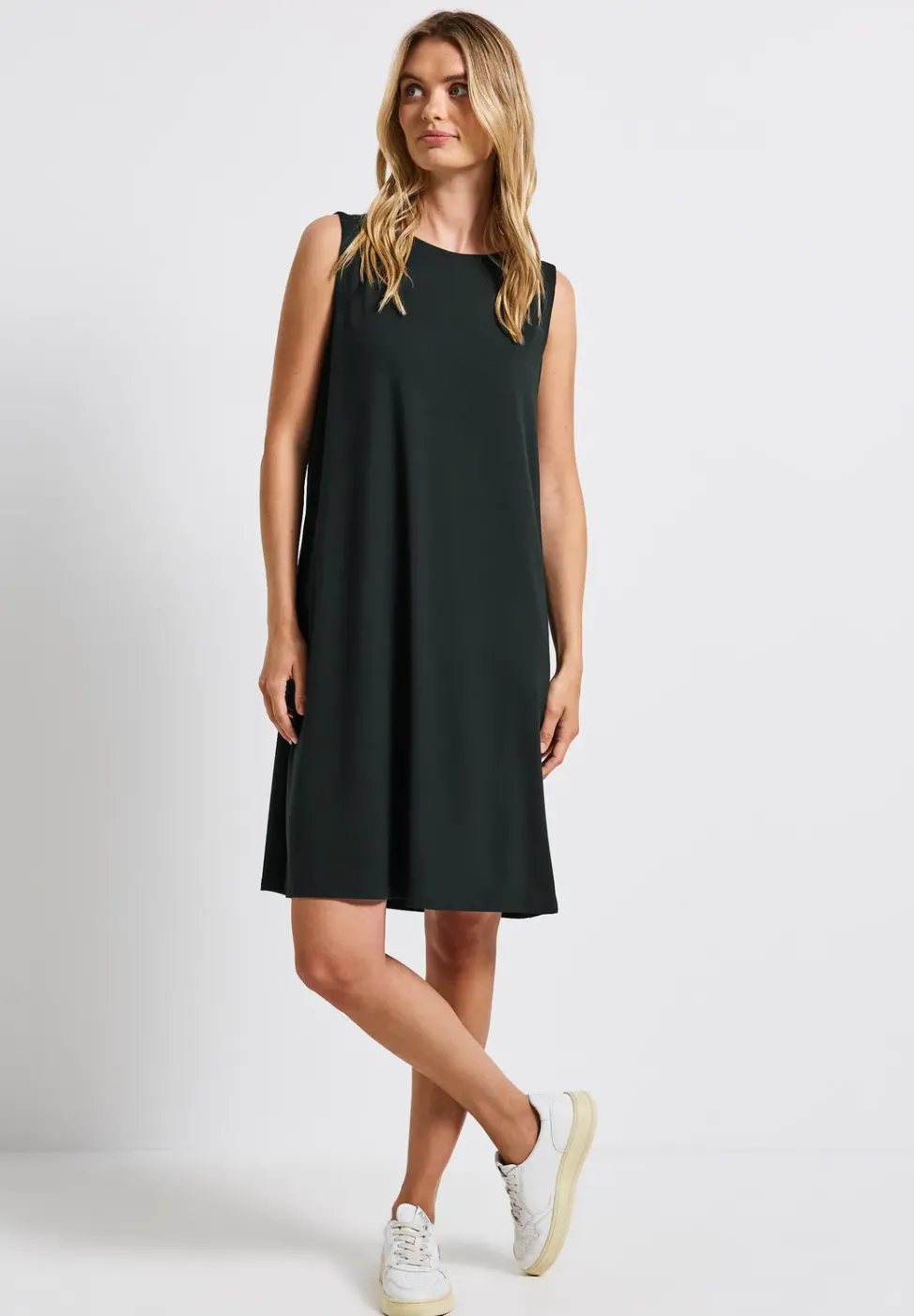 Kleid in Unifarbe