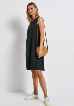 Kleid in Unifarbe