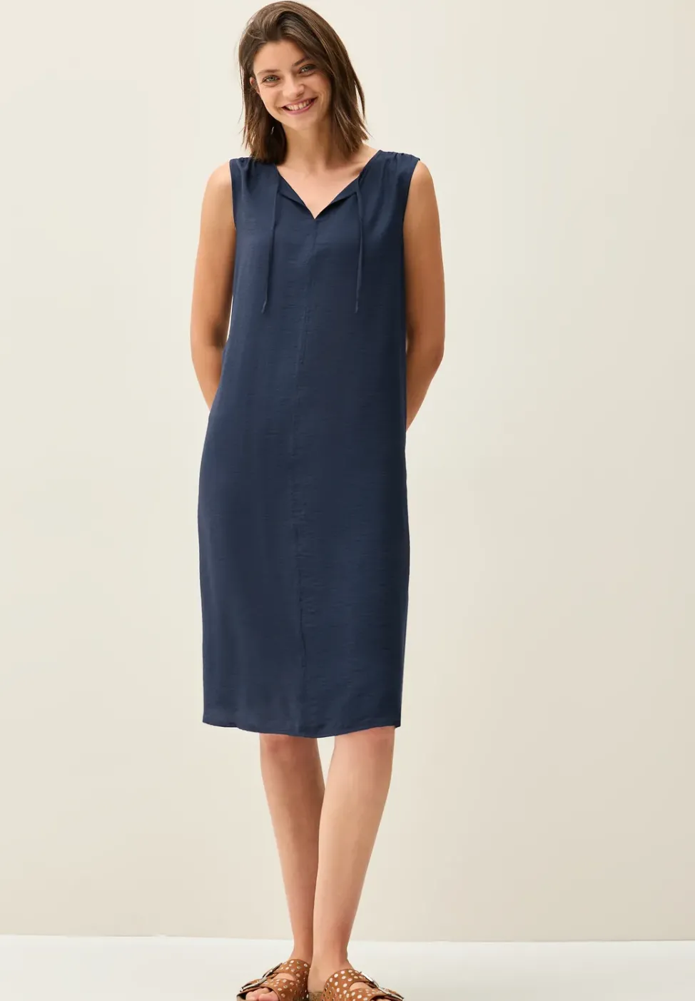 Kleid in Unifarbe
