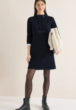 Kleid in Unifarbe