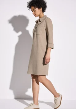 Kleid mit Hemdkragen