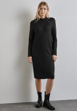 Kleid mit Knopfdetail