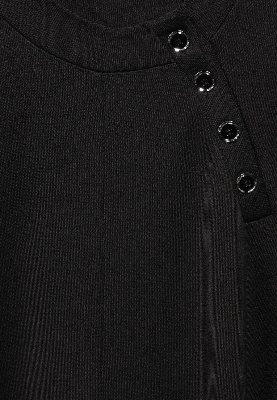 Kleid mit Knopfdetail