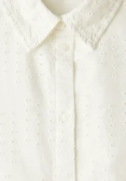 Kleid mit Lochstickerei