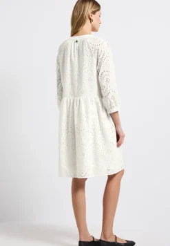 Kleid mit Lochstickerei