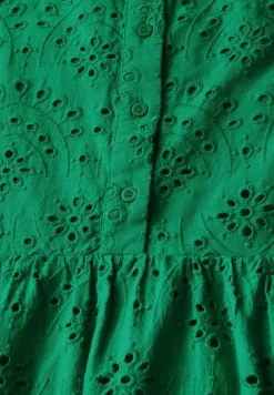 Kleid mit Lochstickerei