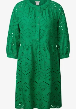 Kleid mit Lochstickerei