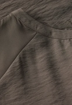 Kleid mit Mesh-Details
