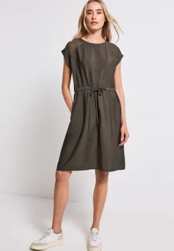 Kleid mit Mesh-Details