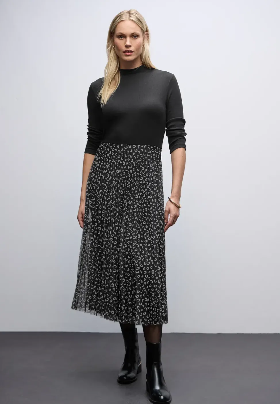 Kleid mit Plissée-Rock