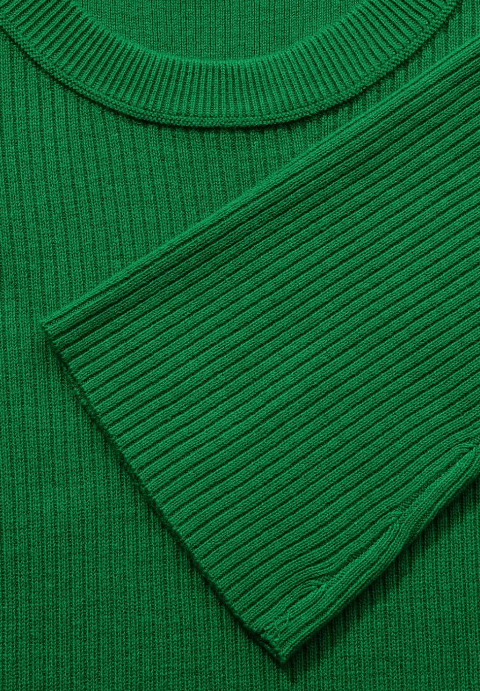 Kleid mit Rippenstruktur