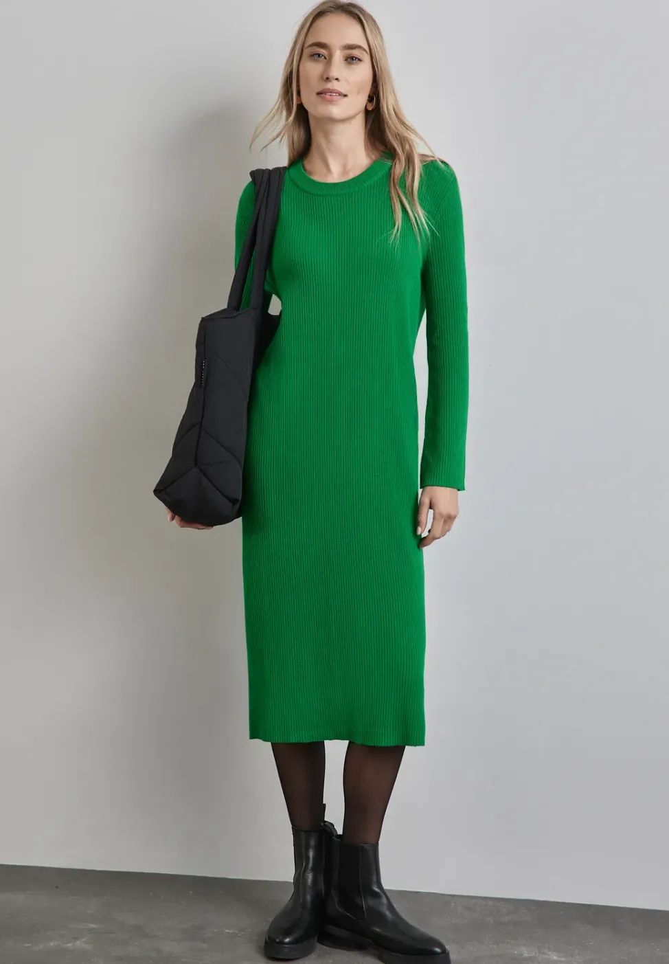 Kleid mit Rippenstruktur
