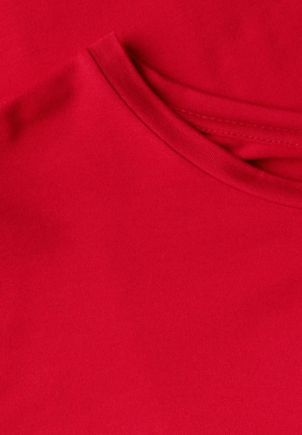 Kleid mit Schlitzdetail